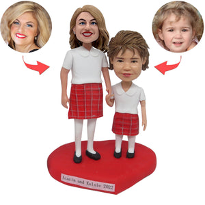 Moeder en zoon aangepaste Bobblehead in wit T-shirt