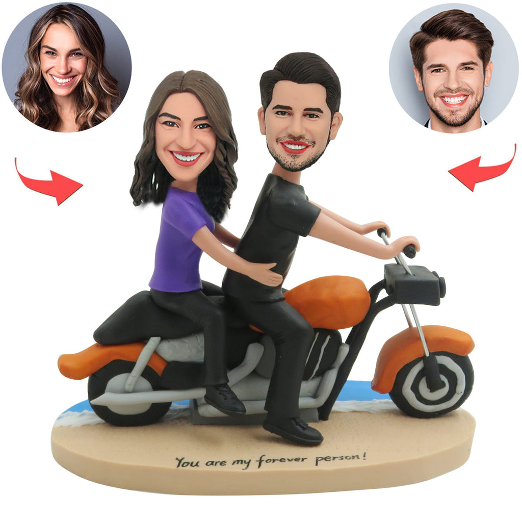 Aangepaste koppel Bobblehead met locomotief