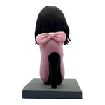 Aangepaste elegante dame Bobblehead zittend op hoge hakken