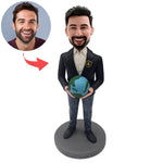 Gepersonaliseerde zakelijke figuur met wereldbol