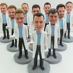 Grote bestelling van gepersonaliseerde bobbleheads van tandartsteams (minimaal 5 stuks)