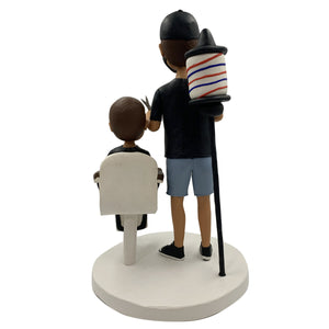 Kapper Bobblehead Met Een Kind