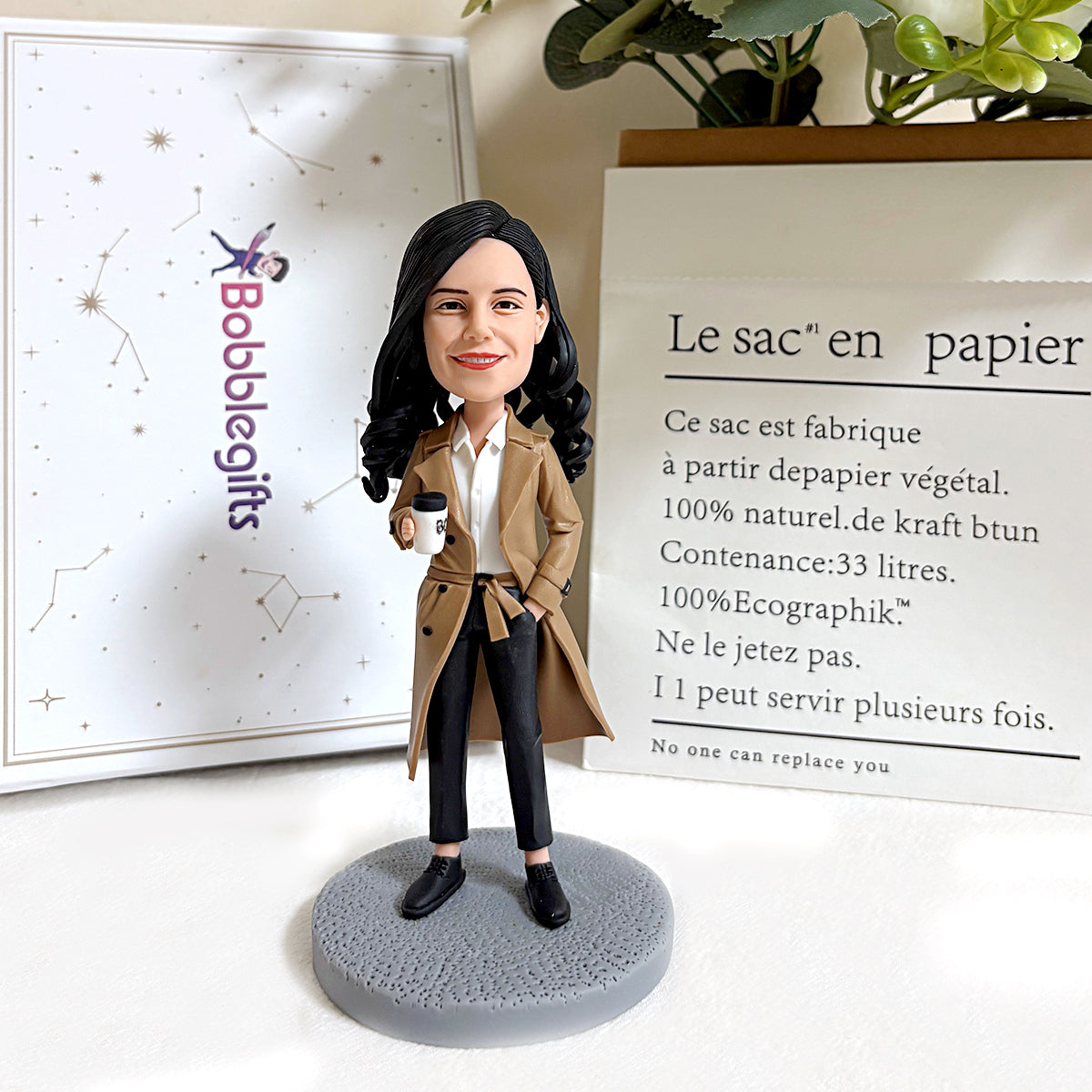 Aangepaste bobblehead voor vrouwen - Werkstijl met koffiemok