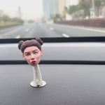 Gepersonaliseerde Bobblehead vrouwelijk autodashboard