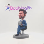 Mannelijke baas werken met computer aangepaste Bobblehead